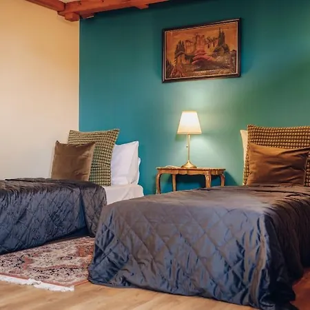 Apartmán Magnificent Historical Penthouse In The Heart Of Praha