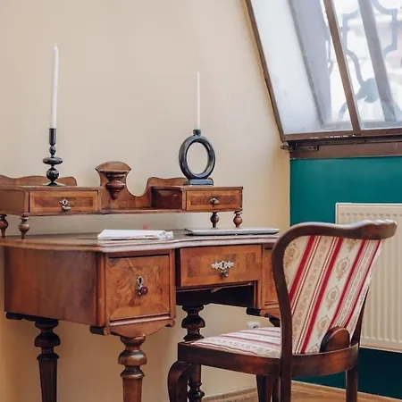 Magnificent Historical Penthouse In The Heart Of Apartmán