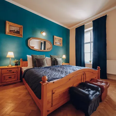 Magnificent Historical Penthouse In The Heart Of Апартаменты