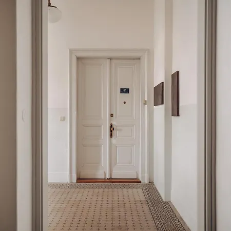 Magnificent Historical Penthouse In The Heart Of Прага